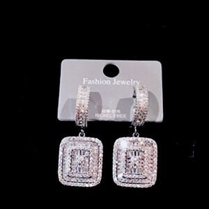 STATEMENT DIAMONDS HOOPS EARRINGS 